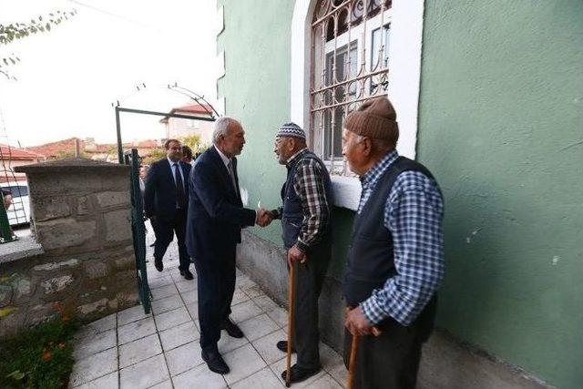 Başkan Kamil Saraçoğlu, Ağaçköy Ve Hacıazizler’de İlgiyle Karşılandı 1