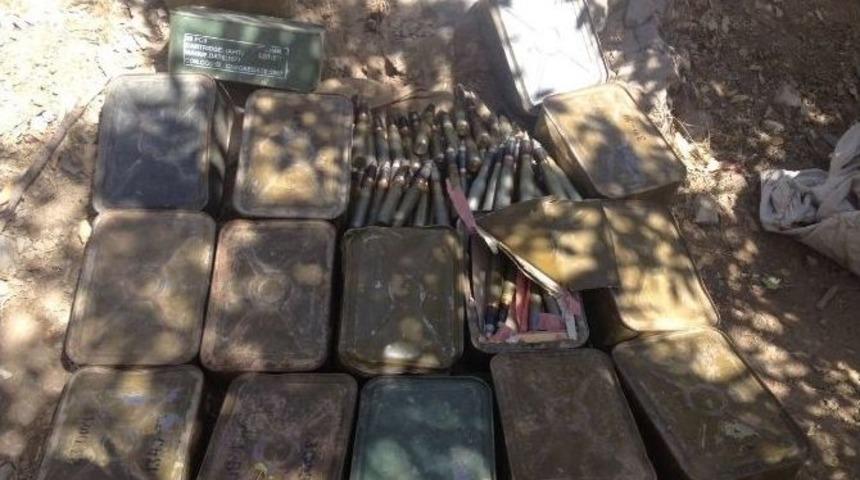 Hakkari&rsquo;de B&ouml;l&uuml;c&uuml; Ter&ouml;r &Ouml;rg&uuml;t&uuml;ne Darbe &Uuml;st&uuml;ne Darbe