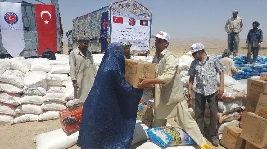 Tika&rsquo;dan Afganistan&rsquo;da Savaş Mağduru 300 Aileye Gıda Yardımı