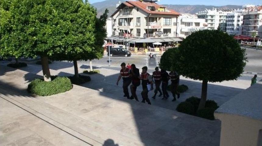 Hırsızlık Ş&uuml;phelilerine Uykuda Baskın