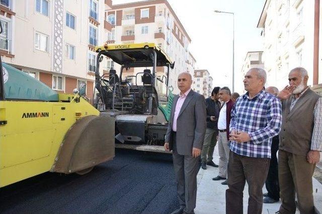 Şükrü Paşa’da Yeni Yollara Asfalt Ve Kaldırım