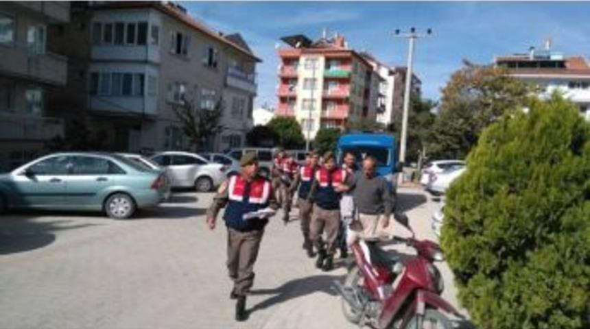 Sandıklı&rsquo;da Define Avcılarını Jandarma Su&ccedil;&uuml;st&uuml; Yaptı