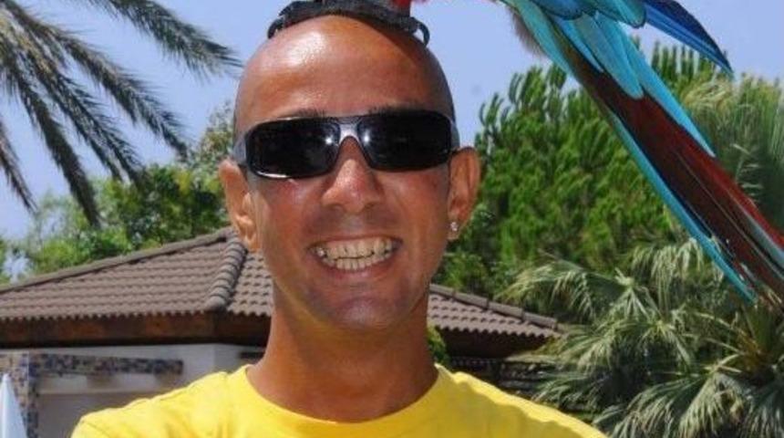 Eğlence M&uuml;d&uuml;r&uuml; Evinde &Ouml;l&uuml; Bulundu