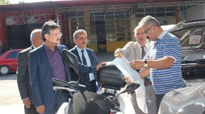 Sgk Yetkilileri Esnafları Bilgilendiriyor