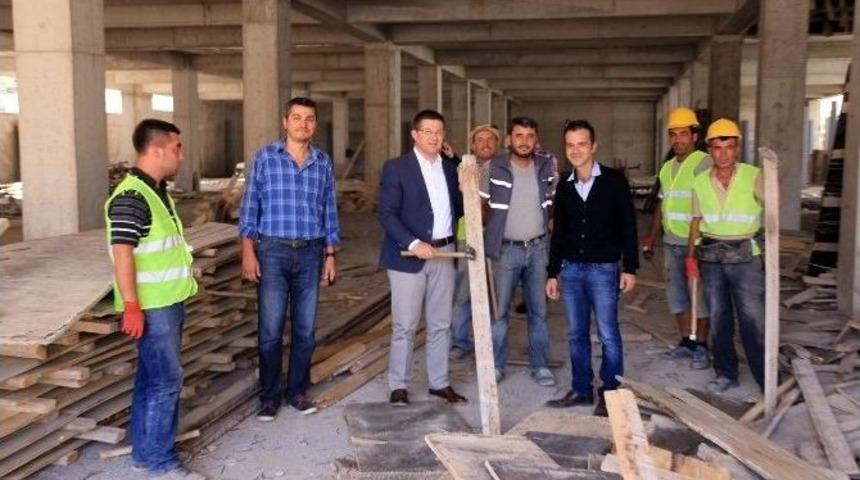 Başkan Subaşıoğlu, İlbade Kapalı Pazaryerini İnceledi