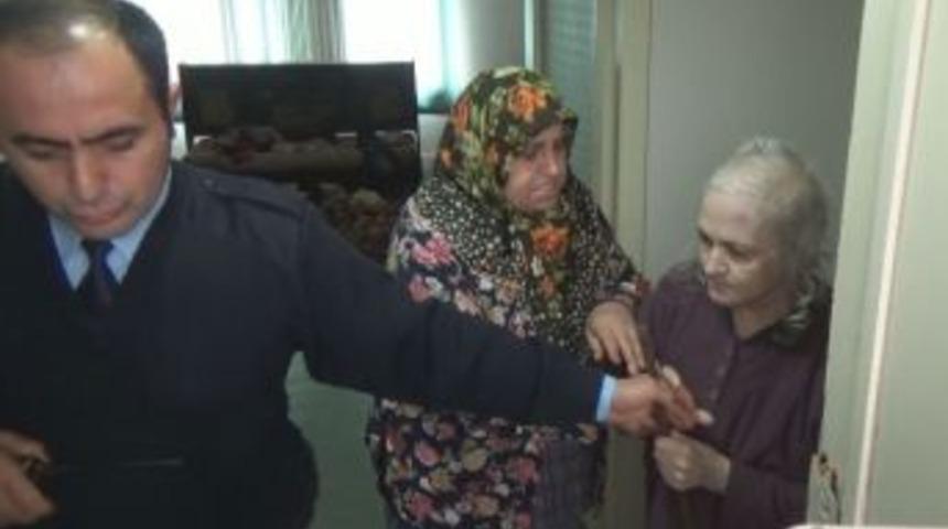 Yangın İhbarı Üzerine Eve Gelen Polise Oklavayla Müdahale Etti