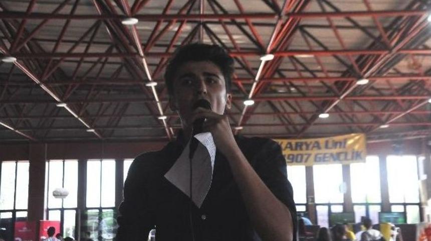 Sa&uuml;&rsquo;l&uuml; &Ouml;ğrenciler Şehitleri Andı