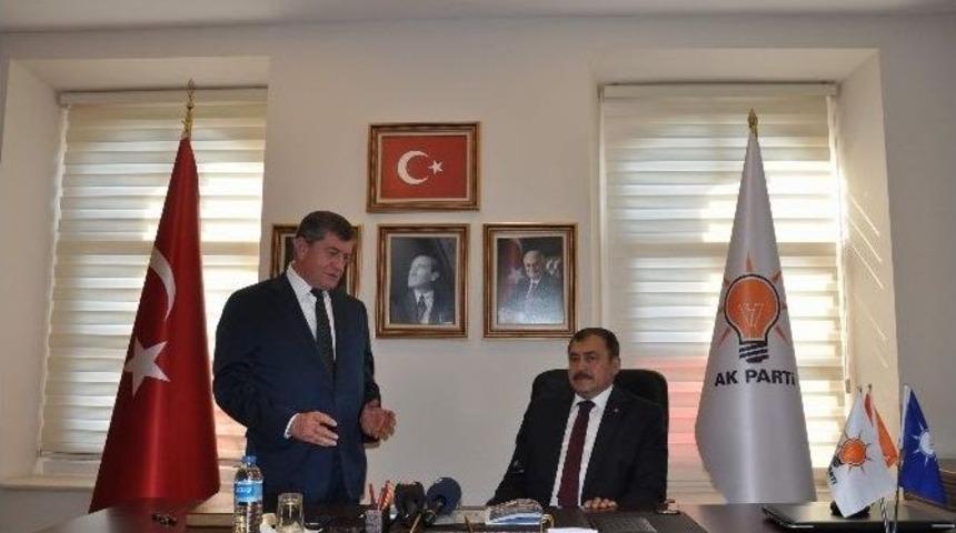 Bakan Eroğlu&rsquo;ndan Ak Parti Trabzon İl Başkanlığı&rsquo;na Ziyaret