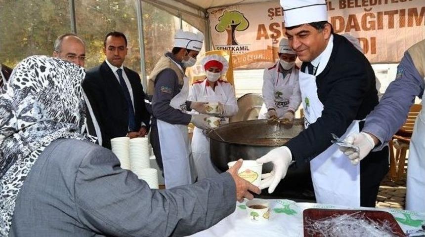 Şehitkamil&rsquo;de Aşure İkramı Başladı