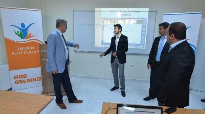 Yazılım At&ouml;lyesi Kursunda Uygulamalı Ve Pratik Eğitimler Veriliyor