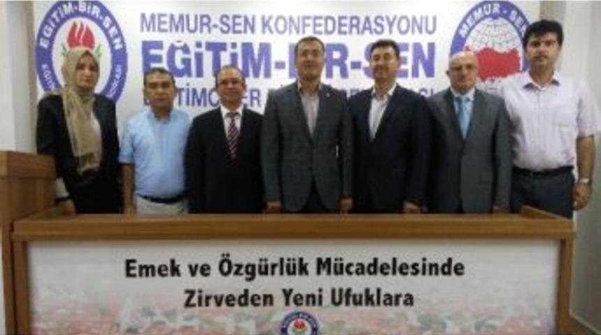 &Ouml;ğretmenlik Mesleği Ve Mesleğin Stat&uuml;s&uuml; Araştırıldı