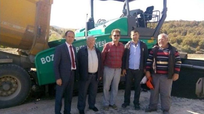 Boz&uuml;y&uuml;k&rsquo;te K&ouml;y Yolları Asfaltlanıyor