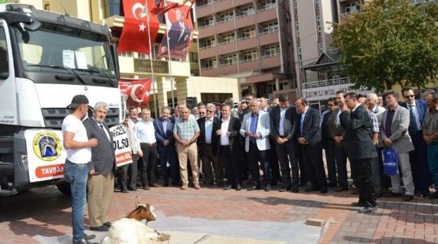 Tavşanlı&rsquo;da 40 Bin Kişiye Aşure