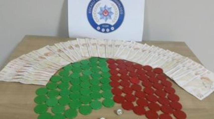 Kumar Oynatılan Kahvehaneye Polis Baskını