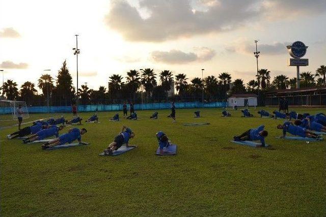 İpekoğlu İlk Antrenmana &Ccedil;ıktı 1