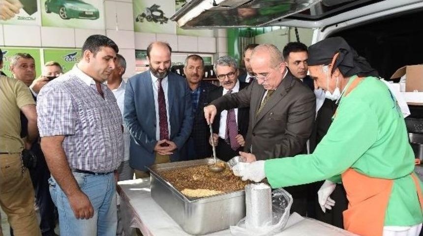 Vali Tuna: &ldquo;aşure G&uuml;nleri Beraberliğimizi Pekiştirdiğimiz G&uuml;nlerdir&rdquo;