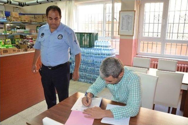 Kuşadası&rsquo;nda Zabıta Ekiplerinden Kantin Denetimi 1