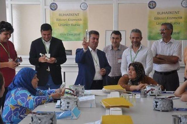 Buharkent’te Bitkisel Kozmetik Ürünler Kursu Açıldı 2