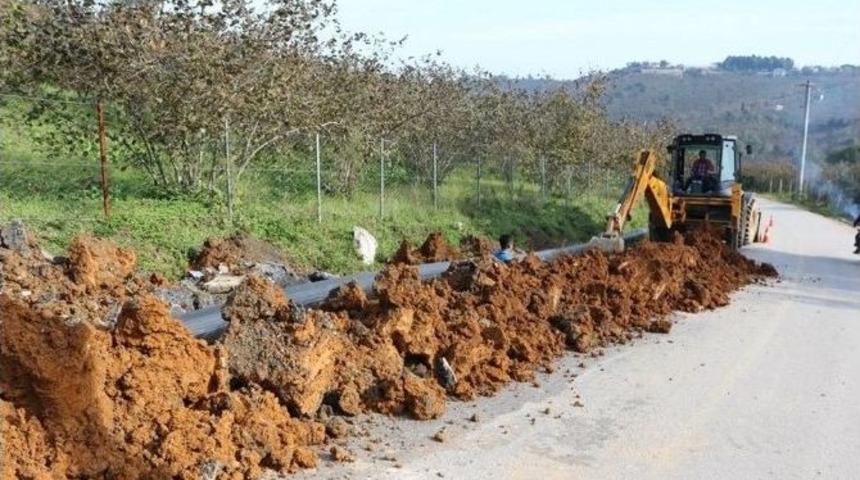 Ak&ccedil;akoca Belediyesi Eski İ&ccedil;me Suyu Hatlarını Yenileniyor