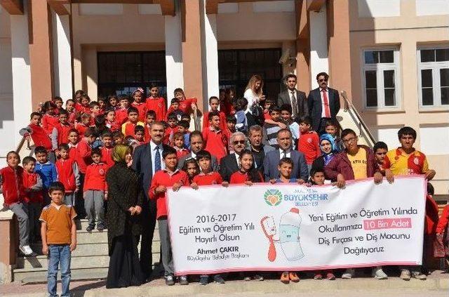 B&uuml;y&uuml;kşehir Belediyesi&rsquo;nden 10 Bin &Ccedil;ocuğa Diş Sağlığı Seti Hediyesi 2