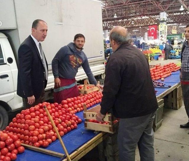 Başkan Işık&rsquo;tan Pazar Esnafına Ziyaret 1