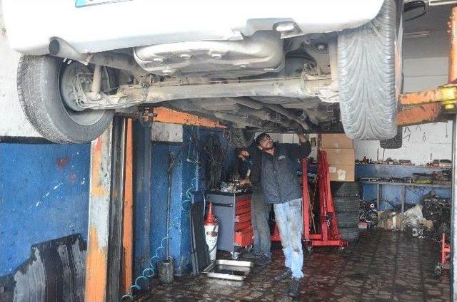 (özel Haber) Bu Sanayi Sitesinde Suriyeli İşçiye Rağbet Var 2