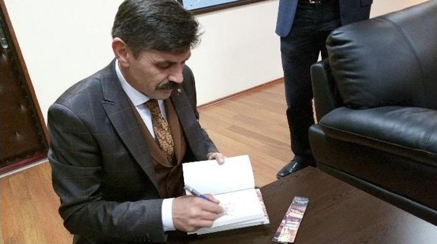 Darbe Teşebb&uuml;s&uuml;n&uuml;n Ardından Fet&ouml;&rsquo;c&uuml; Polislere Telsizden Seslenen Emniyet M&uuml;d&uuml;r&uuml; Şair &Ccedil;ıktı