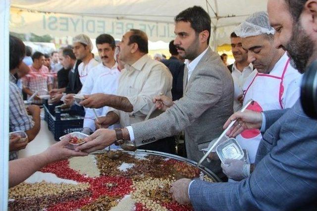 Şanlıurfa’da 2 Bin Kişiye Aşure İkramı