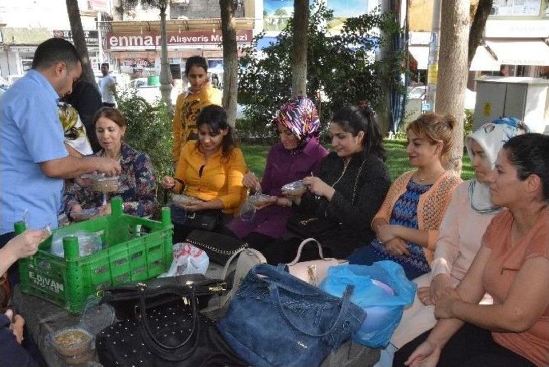 Siverek&rsquo;te 5 Bin Kişiye Aşure Dağıtıldı