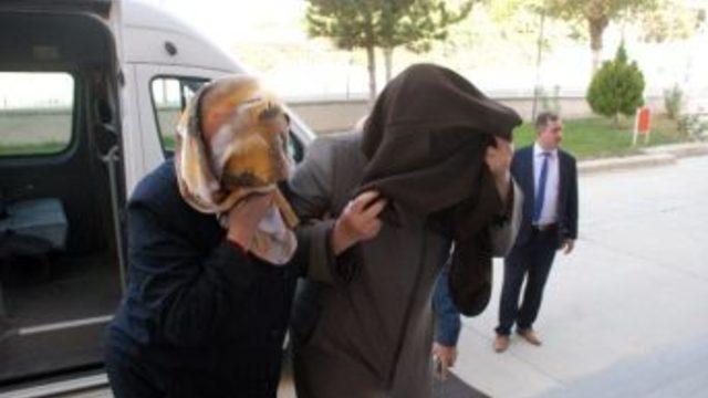 Fetö Liderinin Annesinin Adını Taşıyan Derneğe Operasyon: 13 Gözaltı