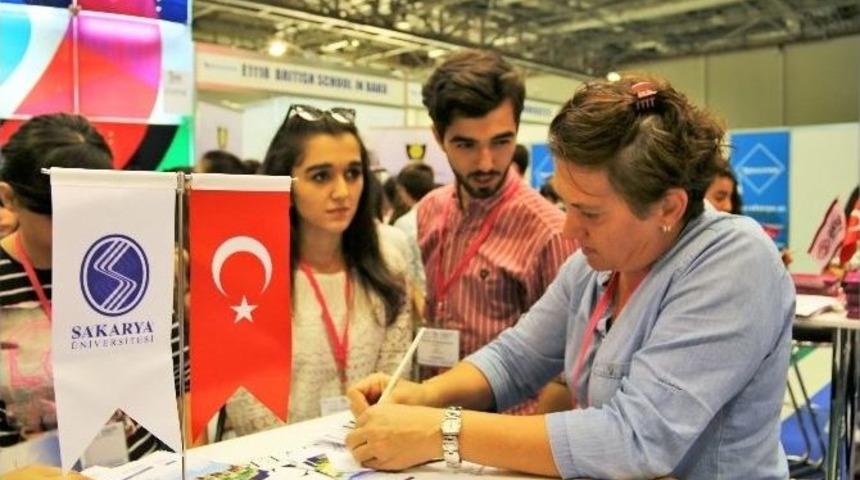 Sakarya Üniversitesi Bakü Eğitim Fuarı’nın Yıldızı Oldu