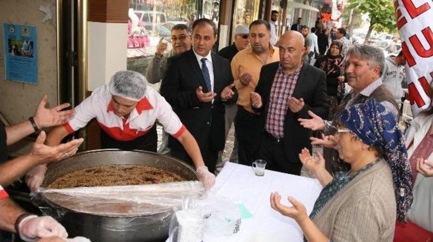 Kulu&rsquo;da Yardım Derneğinden Aşure İkramı