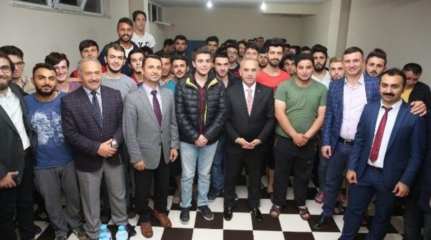 Başkandan &Ouml;ğrencilere Nasihat: &ldquo;15 Temmuz&rsquo;u Unutmayın&rdquo;