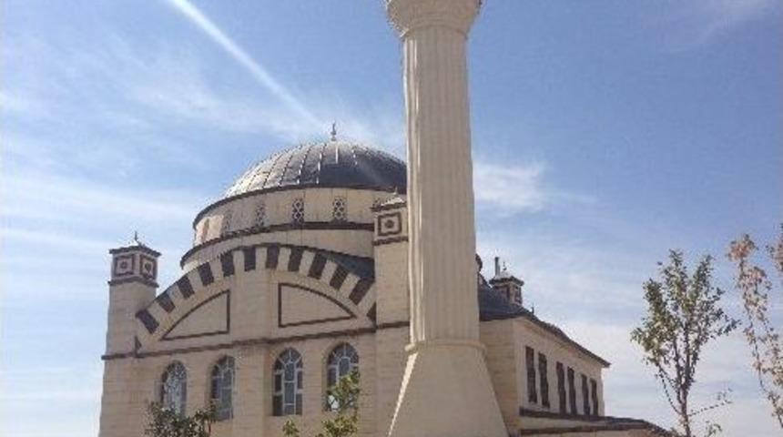 Mardin&rsquo;de Cami İnşaatları S&uuml;r&uuml;yor