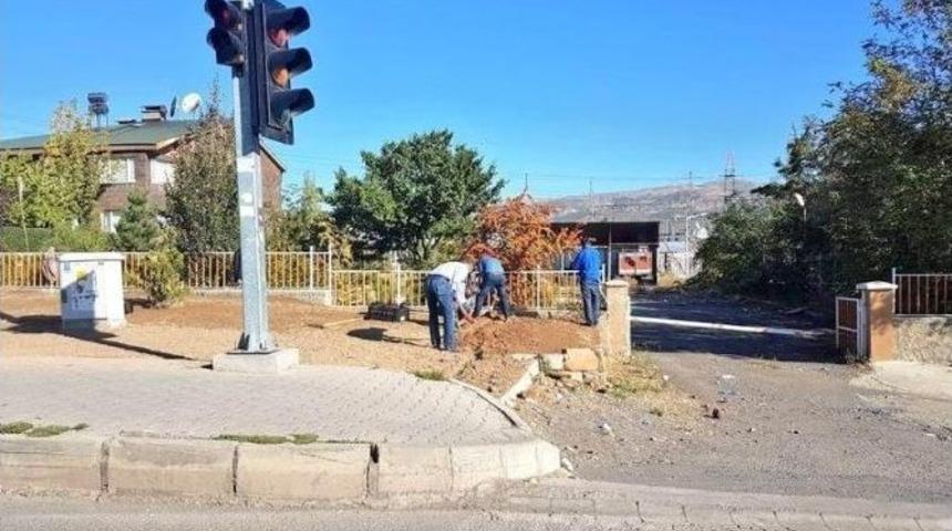 Yeşillendirme &Ccedil;alışmaları S&uuml;r&uuml;yor