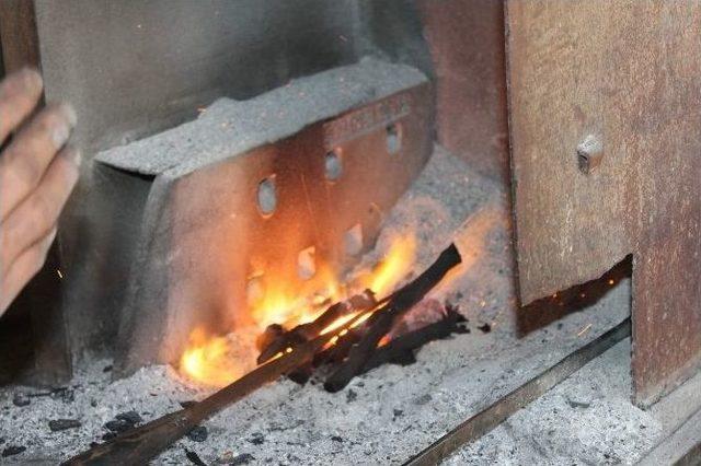 Yarım Asırdır Demir D&ouml;v&uuml;yorlar 1