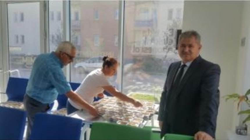 Clk Uludağ Elektrik Aşure G&uuml;n&uuml;, M&uuml;şterilerinin Ağzını Tatlandırdı