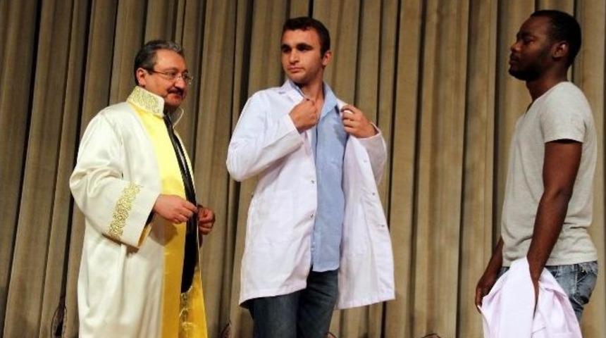 Veteriner Hekim Adayları &Ouml;nl&uuml;klerini Giydi