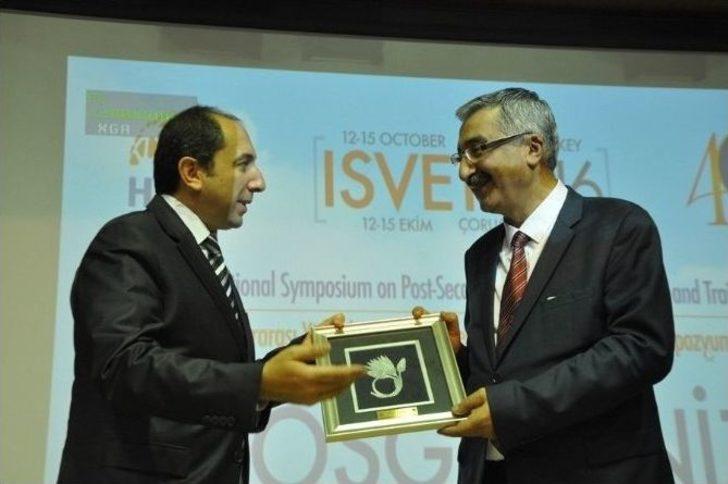 Hitit’ten Uluslararası Yüksek Öğretimde Mesleki Eğitim Ve Öğretim Sempozyumu G1