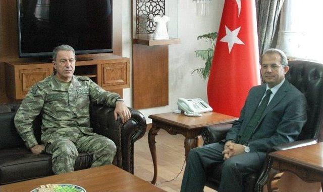 Genelkurmay Başkanı Akar Van’da 2