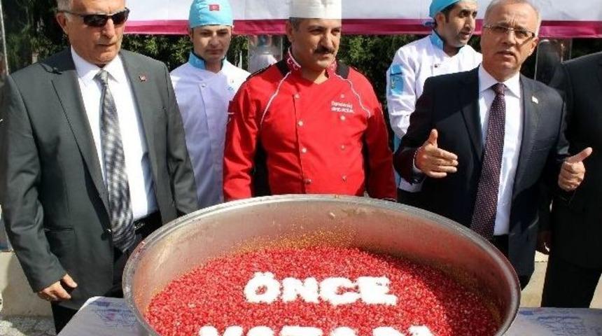 Salihli Belediyesi’nden Geleneksel Aşure Hayrı