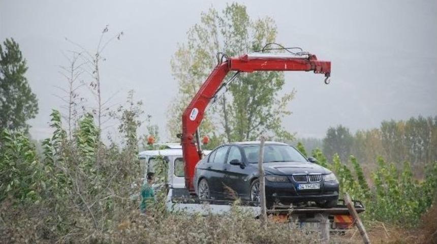 Tokat&rsquo;ta Mısır Tarlasında Bulunan L&uuml;ks Otomobil &Ccedil;alıntı &Ccedil;ıktı