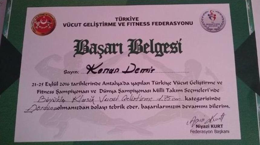 Kenan Demir V&uuml;cut Geliştirmede D&ouml;rd&uuml;nc&uuml;l&uuml;k Elde Etti
