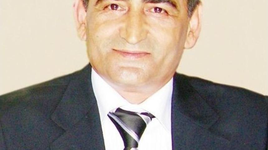 Merhum Gazeteci Yolyapar Kabri Başında Anıldı