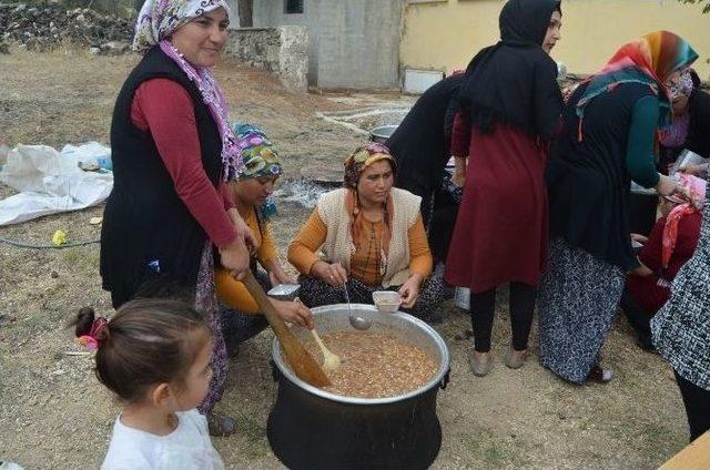 Okullarda Aşure İkramı