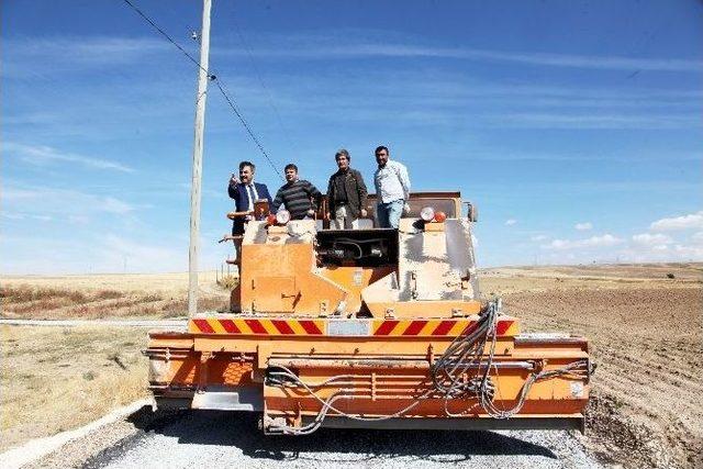 Ahlat Belediyesinden Yol Seferberliği