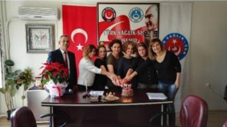 Y&uuml;ksek Lisanslarını Tamamlayan &Uuml;yelerden Sağlık-sen&rsquo;e Ziyaret