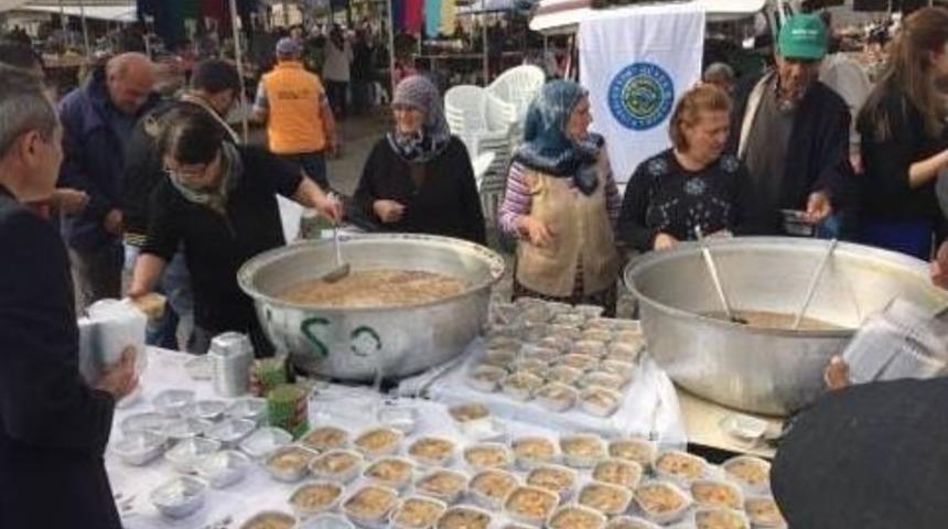 B&uuml;y&uuml;kmandıra&rsquo;da Aşure Etkinliği