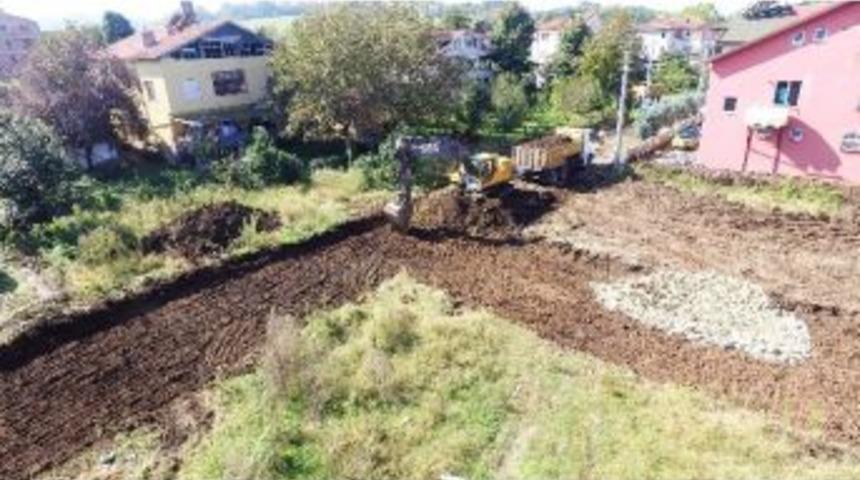 Başiskele’de Yol Açma Çalışmaları Sürüyor