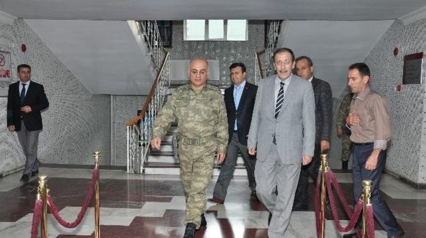 9’ncu Kolordu Komutanı Tümgeneral Özoğlu, Başkan Bulutları Ziyaret Etti